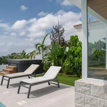 Cyv -villa Feliz -panoramic Views And Private Pool Villa